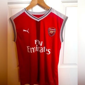 Arsenal sleeveless training top.